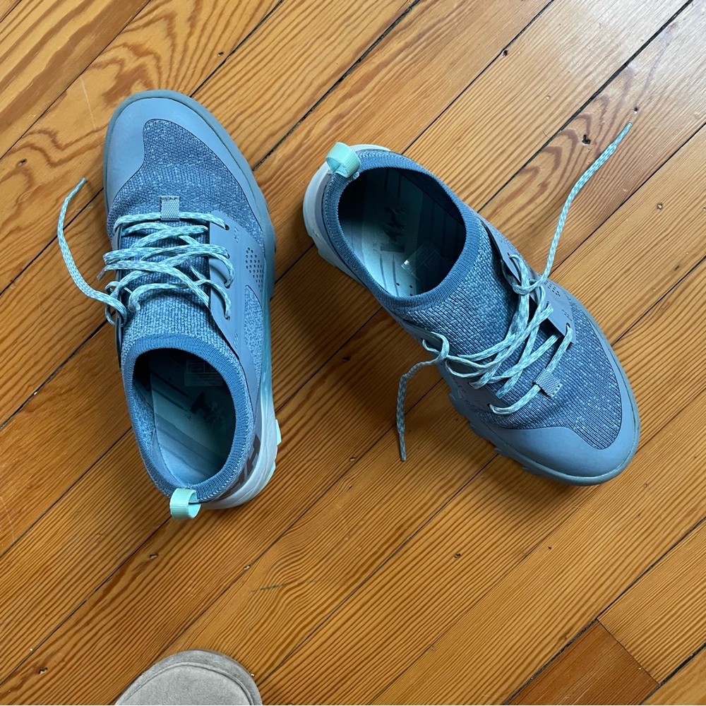 Helly Hansen Sneakers Women’s 7.5 - Picture 5 of 7